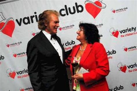 Crooner engelbert humperdinck celebrates the 50th anniversary of his first hit record in 2017. Diary: Stars hail King Enge - Manchester Evening News