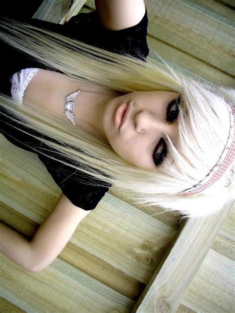 [emo girl] emo girls photo 7096700 fanpop