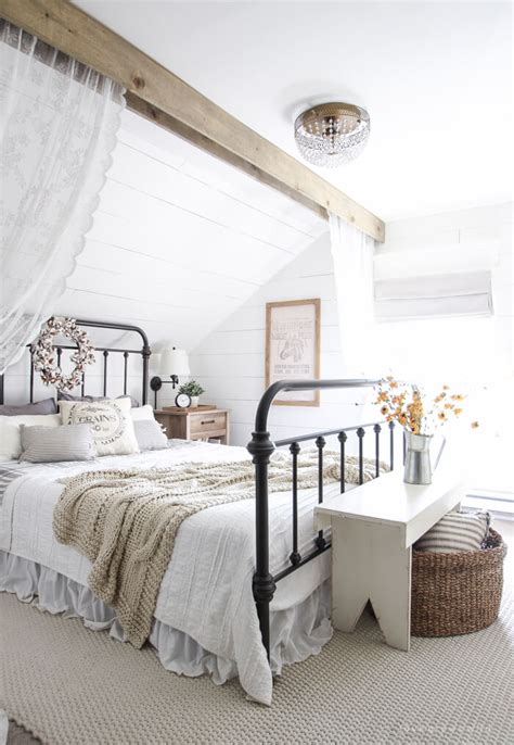 The other point of view is the best place to get bored. 25+ Best Romantic Bedroom Decor Ideas and Designs for 2021