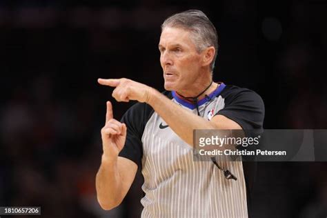 Scott Foster Nba Referee Photos And Premium High Res Pictures Getty
