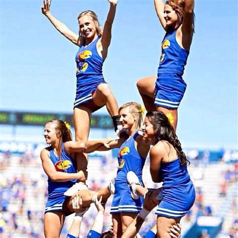 Love This Stunt For Tons Of Cheerleading Stunting Tips Check Out