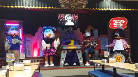 Saying Goodbye To Chuck E Cheese S Animatronic Band Chuck E Cheese Hot Sex Picture