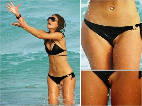 25 Most Shocking Celebrity Wardrobe Malfunctions Of All Time Photos