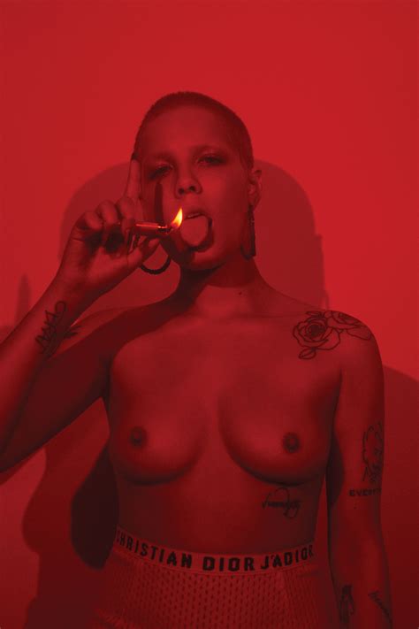Halsey Nude Thefappening