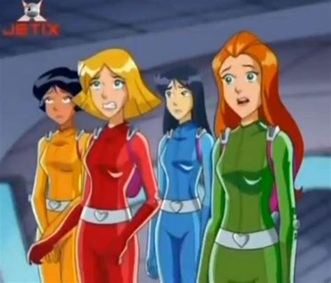 Pin By Kurumi On Totally Spies Screenshots Autorskie Totally Spies Spy Outfit Spy