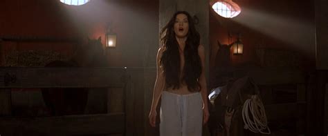 Catherine Zeta Jones Nude The Mask Of Zorro 1998