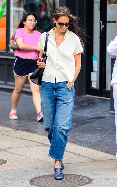Katie Holmes In A Blue Jeans Was Seen Out In New York 08082023 5