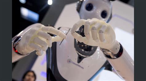 Los Cinco Robots Más Curiosos Del Congreso Mundial De Móviles El Economista