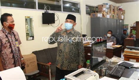 Ada perusahaan yang sedang membuka kesempatan lowongan kerja di daerah sidoarjo, staf administrasi, staff quality control, apoteker dan banyak lagi melalui indeed.com. Libur Panjang, Pj Bupati Sidoarjo Ingatkan ASN Matikan Seluruh Instalasi Listrik