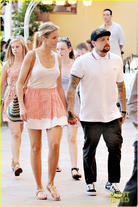 Cameron Diaz Is Married To Benji Madden Wedding Details Cameron