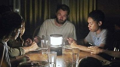 Check out matt donato's review of it comes at night, a tense isolation thriller from trey edward shults that stars joel edgerton. It Comes at Night movie review (2017) | Roger Ebert