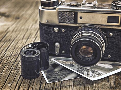 10 Best Traditional Film Cameras Man Of Many