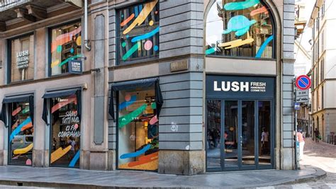 Lush Opent Eerste Naked Shop In Milaan Marketingtribune Food En Retail