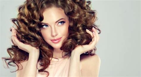 How long do perms last in your hair? How Long Does a Perm Last? | Hair Professionals