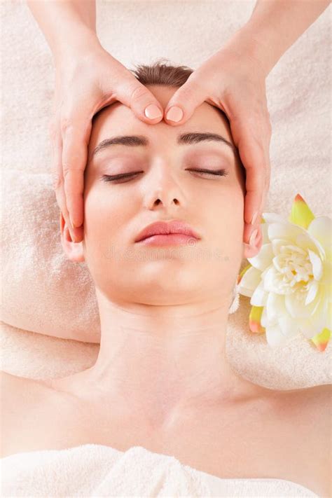 Beautiful Woman Relax In Spa Stock Image Image Of People Hands 29947579