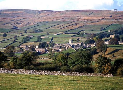 View Of Town Askrigg Wensleydale Stock Photo Image 33127108