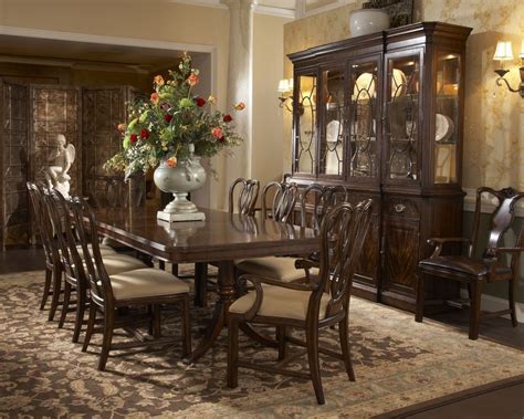 Perhaps your brentwood dining room is formal and reserved for special occasions only. Elegant Dining Room Sets | Elegant dining room ...