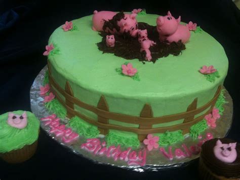 Pigs Playing In The Mud Birthday Cake Cake Amazing Cakes Cake