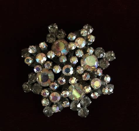 Vintage Aurora Borealis Snowflake Brooch Gem