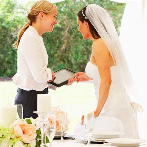 25 Things Every Bride Must Do Before The Ceremony Shefinds