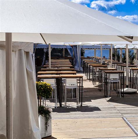 Folding chairs for rent in nyc from new york party rentals for weddings, special events,for any venue or occasion. Tent Rentals | Party Tent Rentals NYC | Cabaret Party Rental