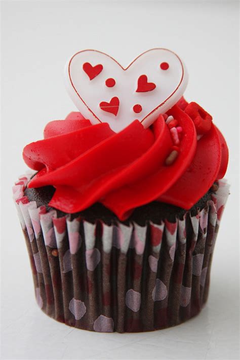 Valentines Cupcake Decorating Ideas - family holiday.net/guide to