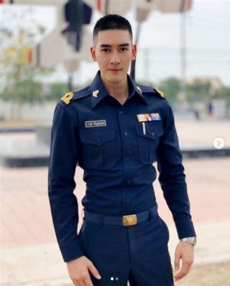 เดอะสตาร์ ค้นฟ้าคว้าดาว ปี 7 จัดขึ้นในปี 2554 และมีผู้เข้ารอบ 8 คนสุดท้ายดังนี้ ตูมตาม ยุทธนา เปื้องกลาง, จูเนียร์ กรวิ. สิงโต เดอะสตาร์ หน้าเปลี่ยนอีกแล้ว แทบจำลุคส์เดิมไม่ได้