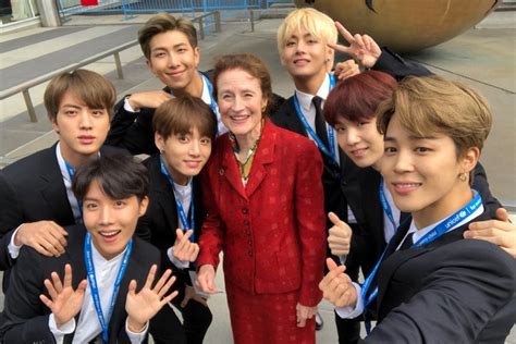 Que además de tener dibujos hermosos de bts, ayudará como. BTS alienta a la juventud en un discurso histórico en el ...