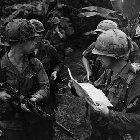 Na008602 Vietnam War American Soldiers South Vietnam