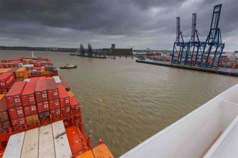 Felixstowe Dockers Ship Photos Of The Day Port Of London Authority Pilot