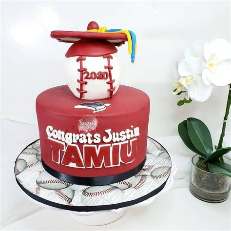 Tamiu Graduation 🎓 Cake Sugarcreativebakery Sugarcreativebakery Graduation Cakes Bakery