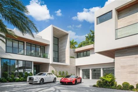 Browse miami beach luxury homes and houses, miami beach ultra luxury single family waterfront homes for sale in south florida, fl. Florida Luxury Homes and Florida Luxury Real Estate ...