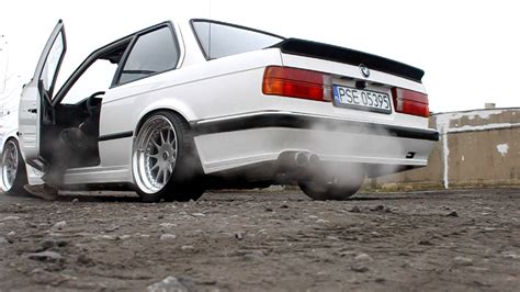 The e30 replaced the e21 as bmw's three series car in 1981, and was the basis for the original m3. bmw e30 325 m20b25 scorpion - YouTube
