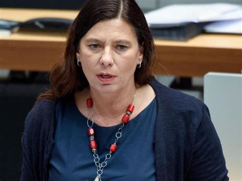 Mehr Stadtteilmütter: Senatorin stellt Landesprogramm vor ...