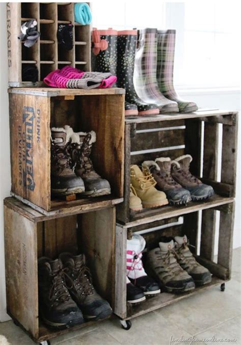 Vintage Crates As Shoe Storage Home Diy Home Organization Home Projects