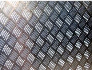 For circles, use an awl to punch a starter hole in the metal. China Floor Non-Slip Aluminium Tread Plate 1050 with 5 Bar ...