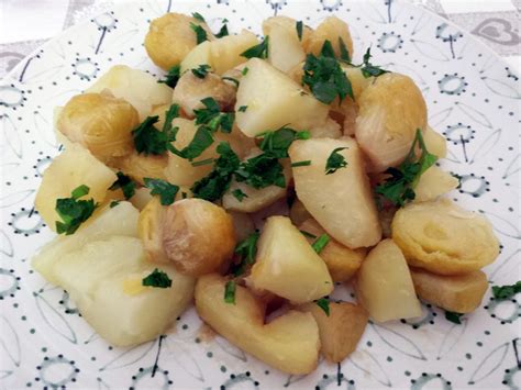 Check spelling or type a new query. Cavolini di Bruxelles in padella con patate - Il Cucchiaio ...
