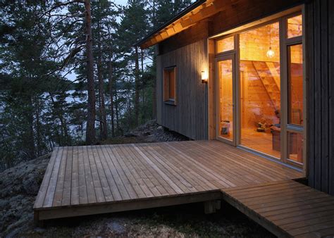 Beautiful lakeside cabin puts a fresh spin on the ...