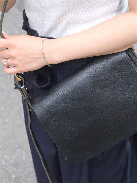 Bono Shoulder Bag S Slow スロウ 公式サイト 革製のバッグ、財布 等の製造販売