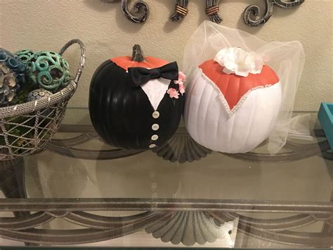 Bride And Groom Pumpkins Halloween Wedding Creative Pumpkin