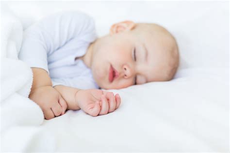 Place your baby into her bouncy or car seat and tuck a towel around her, or hand her to someone else before you get out. 7 Month Old Routine - Sleep And Your Seven Month Old Baby