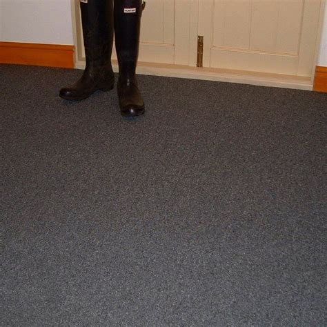 Shaw contract is a leading commercial carpet and flooring provider offering broadloom carpet, modular carpet tiles, resilient flooring and luxury vinyl tiles for all commercial interiors. Carpet Tiles, Grey Carpet Tile, Garda Grey Carpet Tiles