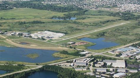 Die lokale aus dieser stadt sind immer gut besetzt. Lake in the Hills Airport | Fly In Vacations