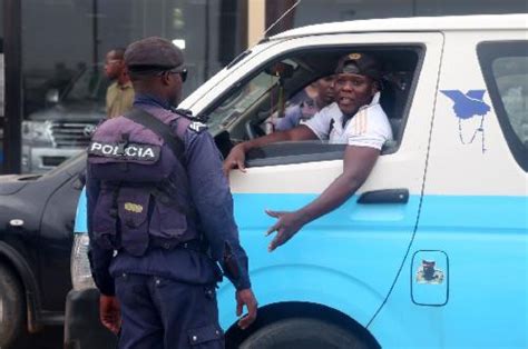 Falsos Taxistas Detidos Por Roubo A Passageiros Angola24horas Portal De Noticias Online