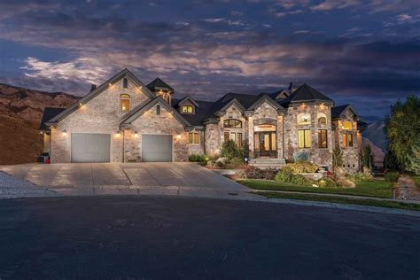 Real estate photography like never seen before! Professional Real Estate Photography: The First Impression