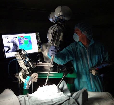 사람보다 뛰어난 ‘봉합 수술 로봇 테크홀릭 Autonomous Robots Robotic Surgery Surgery