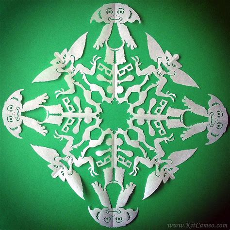 The Most Crazy Cool Snowflakes Youve Ever Seen Paper Snowflake