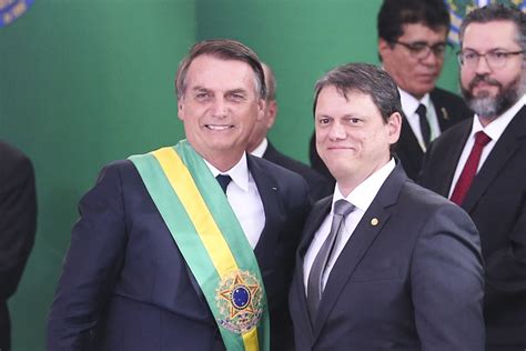 Bolsonaro Sobre Eleições 2022 “quem Sabe Sp Adote O Tarcísio Para O Ano Que Vem Tribuna De