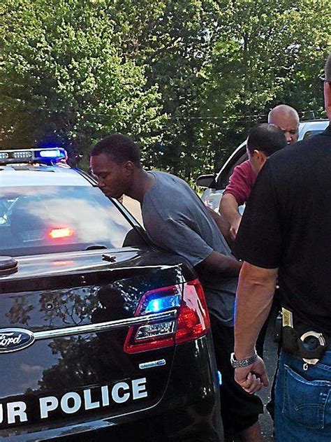 Seymour police arrest Waterbury murder suspect with alleged ties to