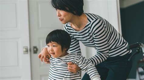 子供に落ち着きがない原因はadhd？接し方のコツを紹介！ Mothers Select